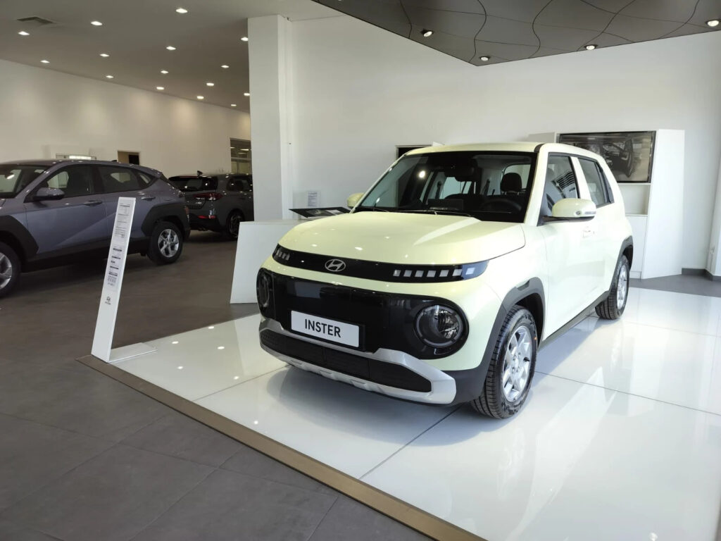 Το Inster κάνει το ντεμπούτο του στις εκθέσεις της Hyundai