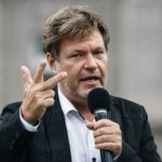 Γερμανία: Ο Ρόμπερτ Χάμπεκ δε θα διεκδικήσει πλέον ηγετική θέση στους Πράσινους