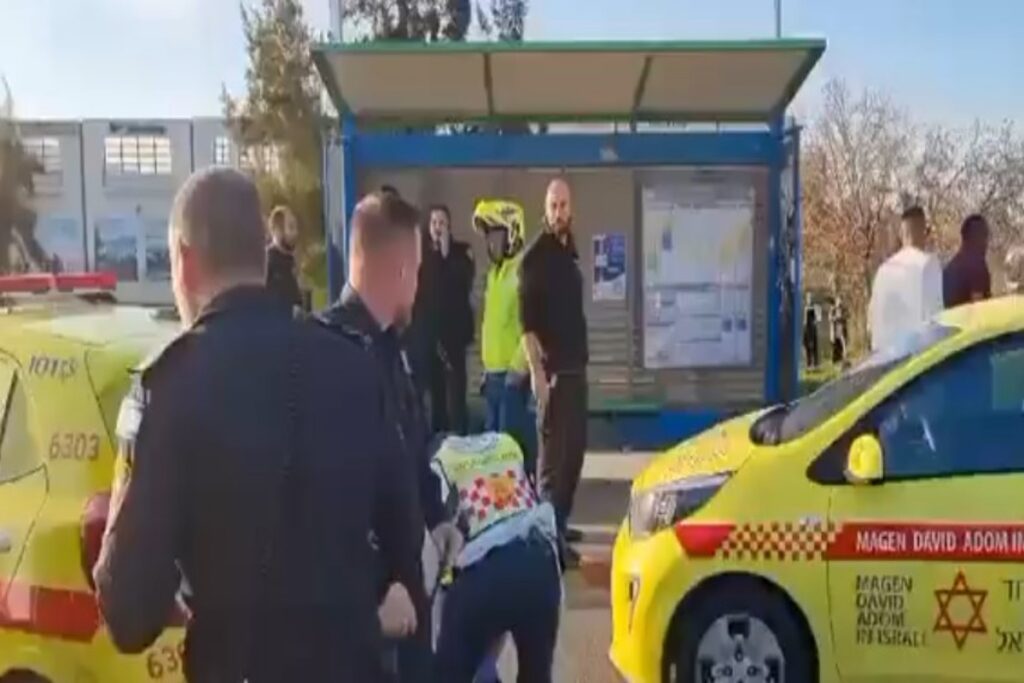 Ισραήλ: 12 τραυματίες από επίθεση με αυτοκίνητο σε στάση λεωφορείου [βίντεο]
