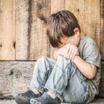 Θεσσαλονίκη: Παιδί βρέθηκε να κλαίει αβοήθητο στο δρόμο – Χειροπέδες στην 47χρονη μητέρα