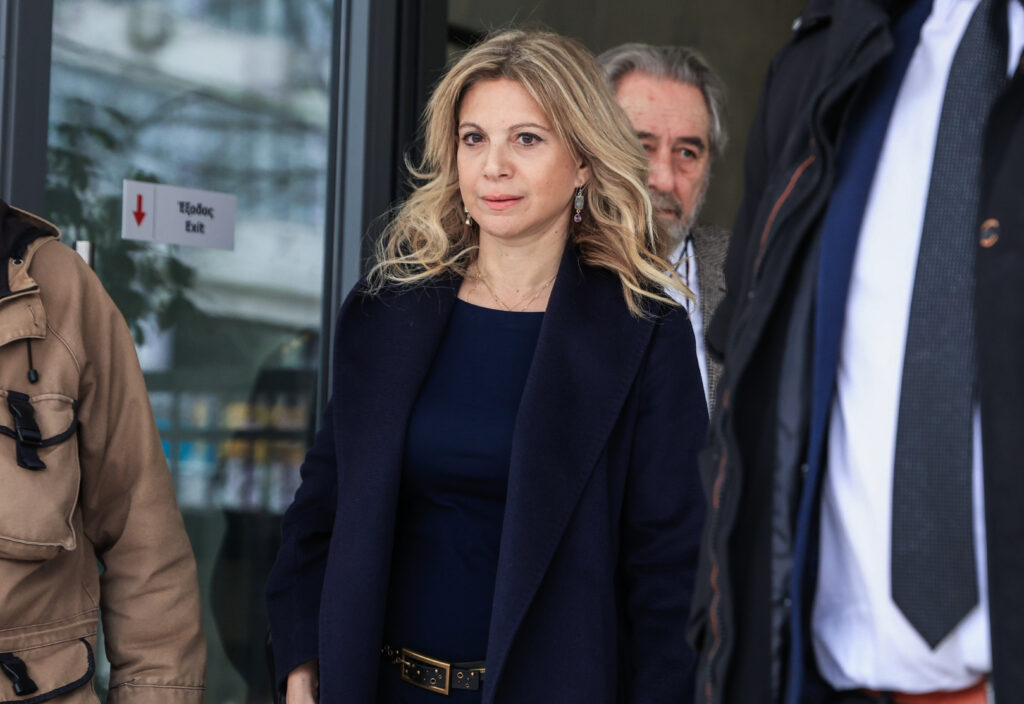 Μαρία Καρυστιανού: Τώρα επιτίθεται και σε συγγενείς των θυμάτων των Τεμπών