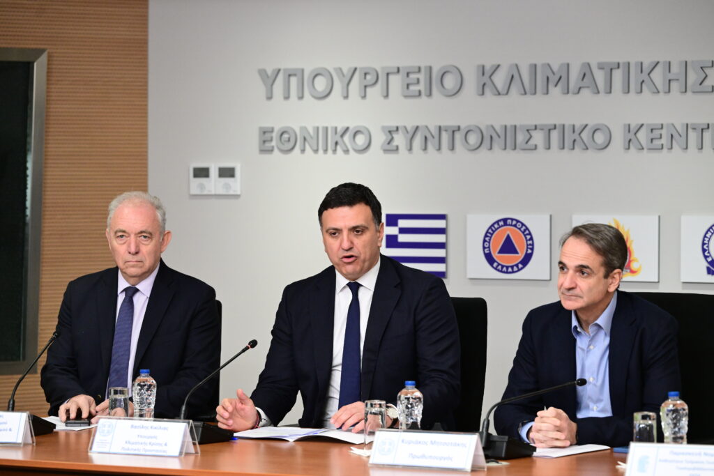Σαντορίνη: Μητσοτάκης και Κικίλιας μεταβαίνουν εκτάκτως στο νησί
