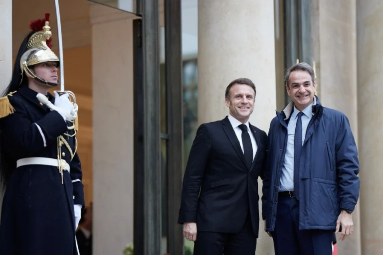 Μέση Ανατολή: Επικοινωνία Μητσοτάκη – Μακρόν – Τι συζήτησαν