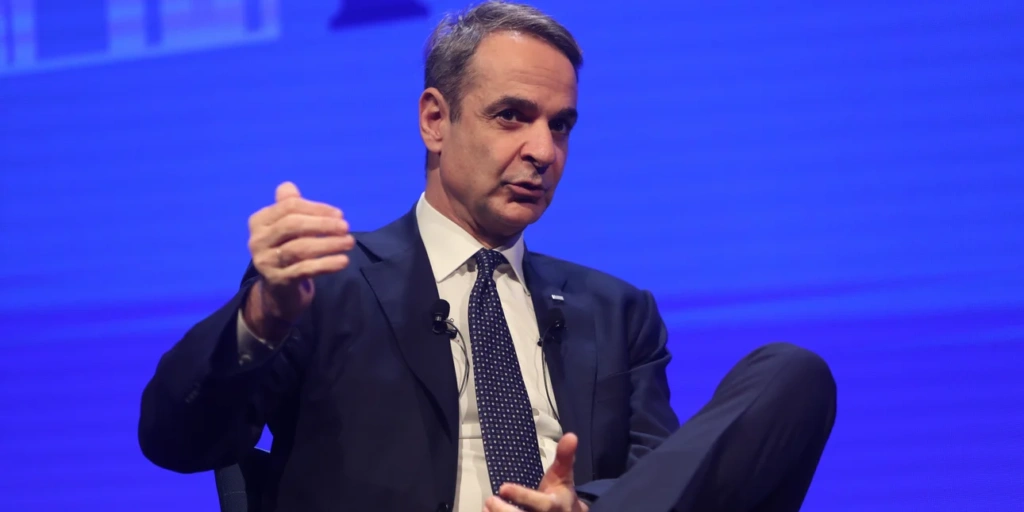 Μητσοτάκης μετά τη σύνοδο για την Ουκρανία: Η Ευρώπη να ξυπνήσει από τον γεωπολιτικό και οικονομικό λήθαργο – «Μας είπαν δολοφόνους, αρκετά πια με αυτή την αθλιότητα» είπε για τα Τέμπη