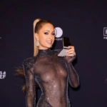 Πάρις Χίλτον: Η αποκαλυπτική εμφάνιση που έκανε σε πάρτι μετά τα βραβεία Grammy [εικόνες – βίντεο]