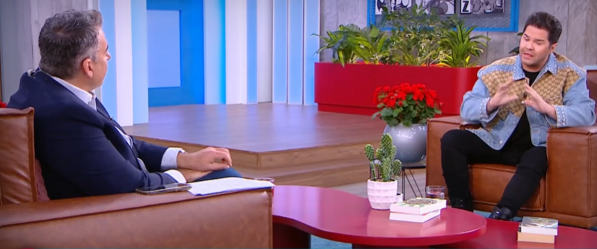 Άναυδος ο Λιάγκας με την ατάκα του Τσαλίκη: «Έχεις ένα διαζύγιο και σε βλέπουμε πρώτη φορά με τη σύντροφό σου» – H αντίδραση του [βίντεο]