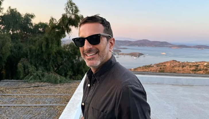 Στέλιος Κουδουνάρης: «Τραγουδίστρια μου ζήτησε να της χαρίσω φόρεμά μου και της είπα…» – Tι αποκάλυψε; [βίντεο]
