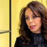 Βούλα Πατουλίδου: Άνοιξε την καρδιά της για τον θάνατο του συζύγου της – «Όταν φεύγει στην αγκαλιά σου…»