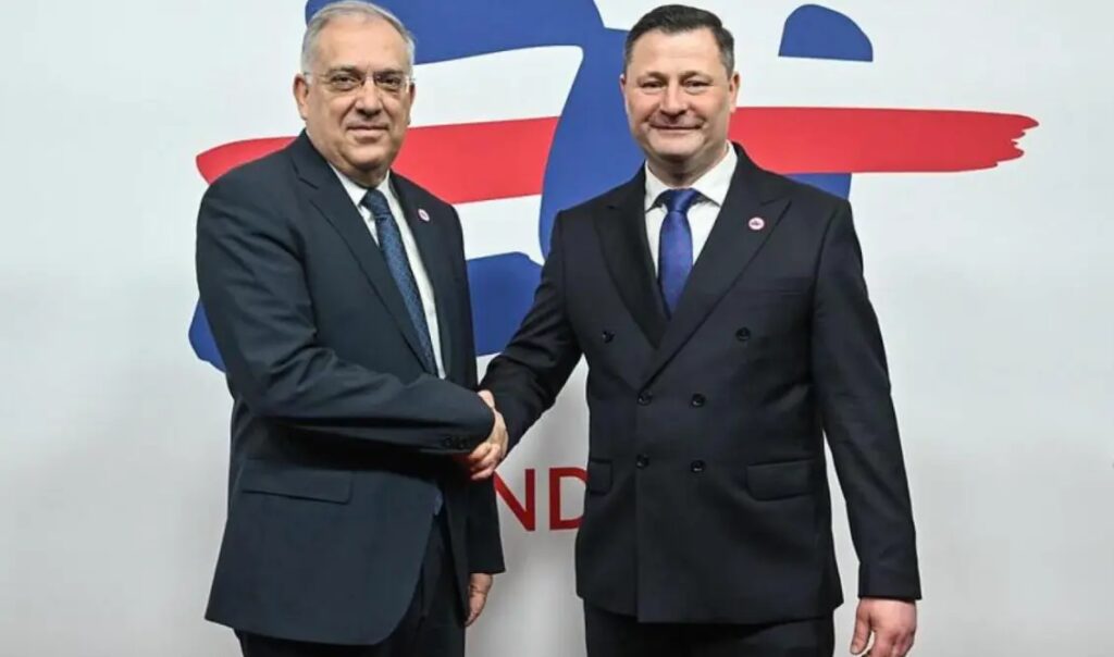 Θεοδωρικάκος στη Σύνοδο Βαρσοβίας: Ενιαία ευρωπαϊκή στρατηγική για τη χρηματοδότηση των επενδύσεων σ