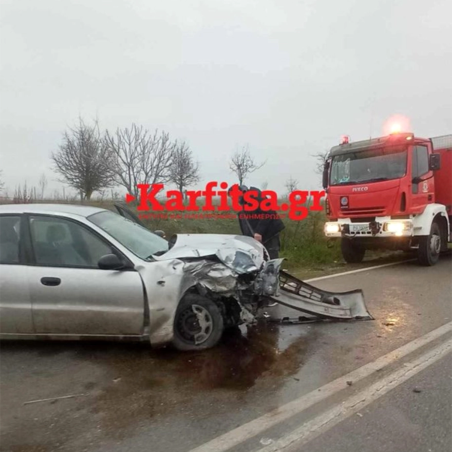 Θεσσαλονίκη: Σύγκρουση οχημάτων στον δρόμο Μηχανιώνας – Πλαγιαρίου – Δυο τραυματίες [εικόνες]