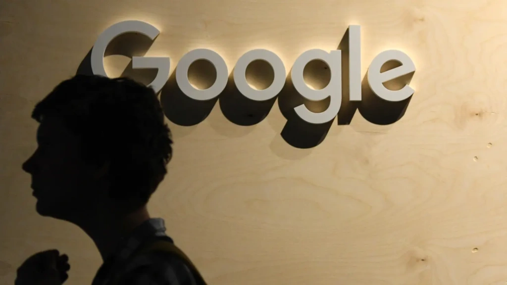 Google: Πώς να σβήσετε τις προσωπικές πληροφορίες που σας αφορούν – Προσοχή – Πού θα συνεχίσουν να εμφανίζονται