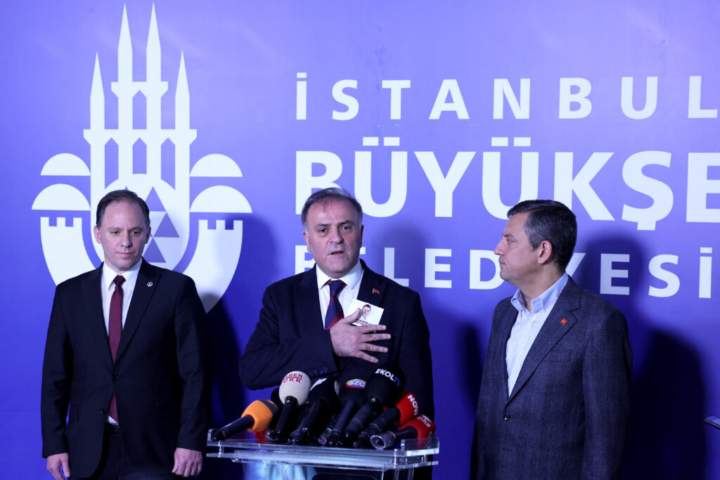 Κωνσταντινούπολη: Ποιος είναι ο προσωρινός δήμαρχος Νούρι Ασλάν