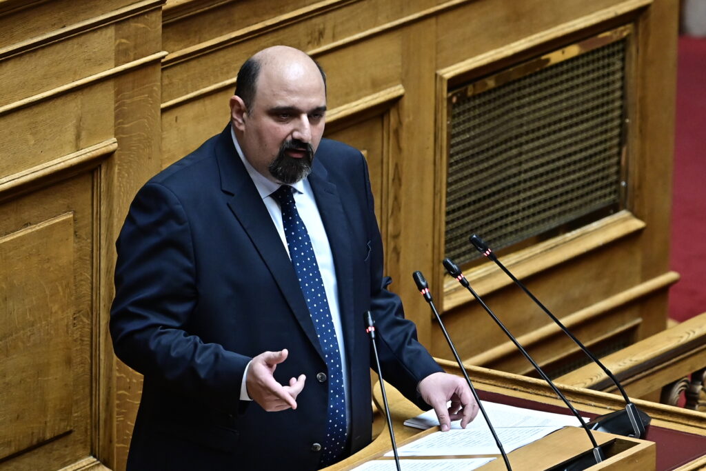 Παραιτήθηκε και επισήμως ο Χρήστος Τριαντόπουλος