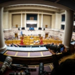 ΟΠΕΚΕΠΕ Πρόταση μομφής: Δείτε live την ψηφοφορία στη Βουλή