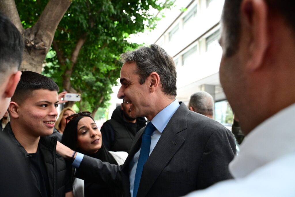 Κυριάκος Μητσοτάκης σε μαθητές: «Φοβάμαι πως θα σε αξιοποιήσω – Έχω τόσους τραυματισμούς»