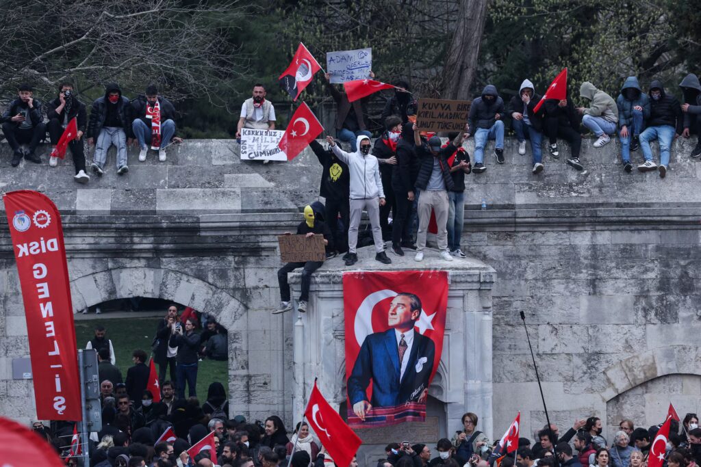 Τουρκία: Η κυβέρνηση καταγγέλει τους «προβοκάτορες» – Συνεχιζονται οι διαμαρτυρίες για τη σύλληψη Ιμάμογλου