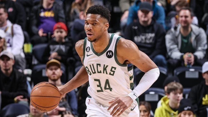 NBA: Νέα ήττα για τους Μπακς από τους Θάντερ – Μόνος ο Γιάννης Αντετοκούνμπο σε δύσκολη νύχτα