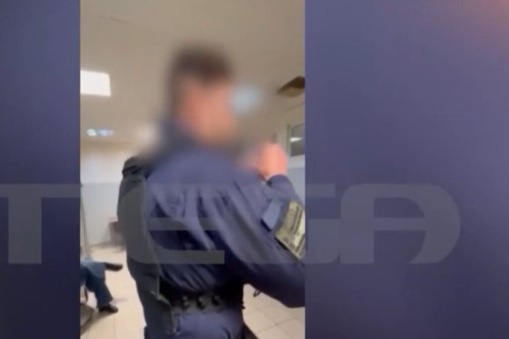 Παρίστανε τον αστυνομικό επί μήνες στο κέντρο της Αθήνας – Φορούσε στολή με πλήρη εξοπλισμό [β