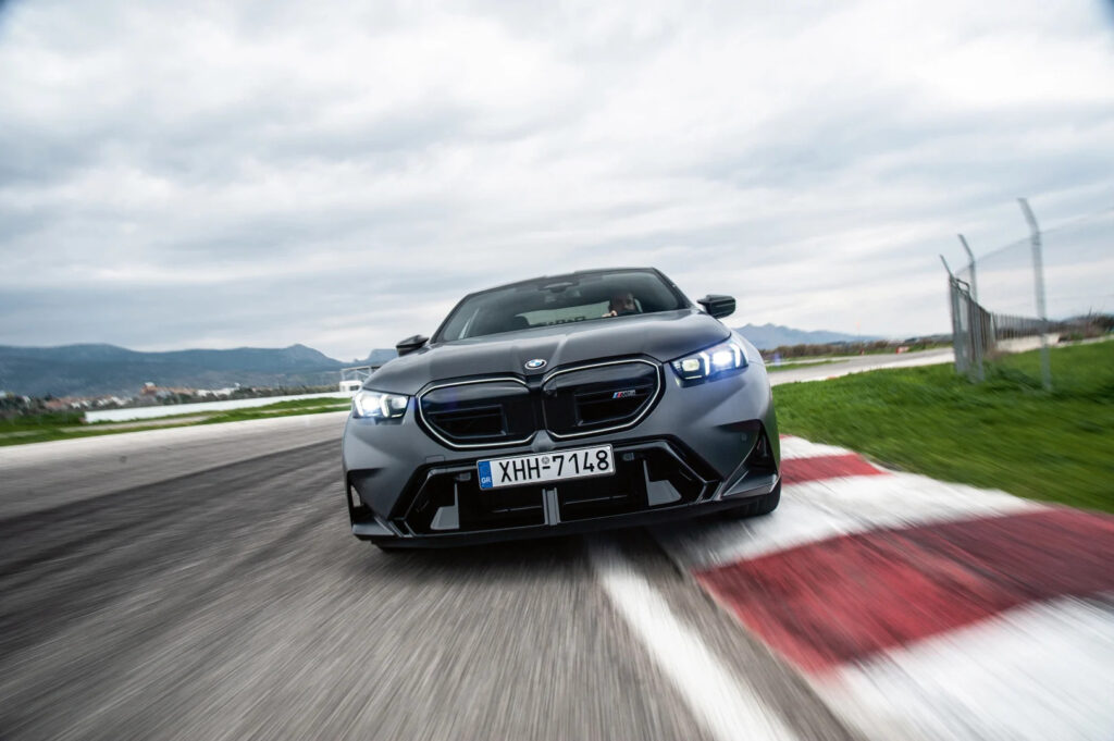 Δοκιμή BMW M5 (G90): The Godfather