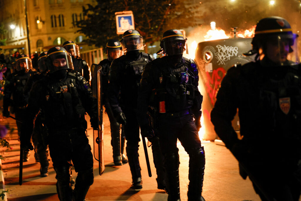 Γαλλία: Ένας 17χρονος νεκρός σε συγκρούσεις μεταξύ αντίπαλων συμμοριών έξω από ένα σχολείο