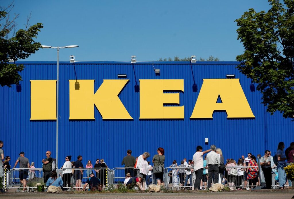 IKEA: Ρώσοι κατάσκοποι κατηγορούνται για εμπρηστική επίθεση – Αιτία τα χρώματα της εταιρείας &
