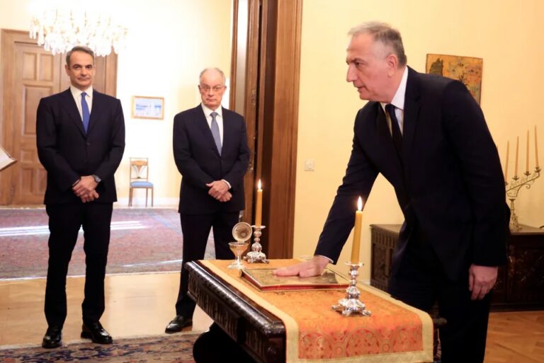 Καλαφάτης μετά την ορκωμοσία του: Λίγα λόγια, πολλή δουλειά, απτά αποτελέσματα