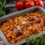 Το οικογενειακό φαγητό του Σαββατοκύριακου – Κρεατάκι στον φούρνο με μανέστρα