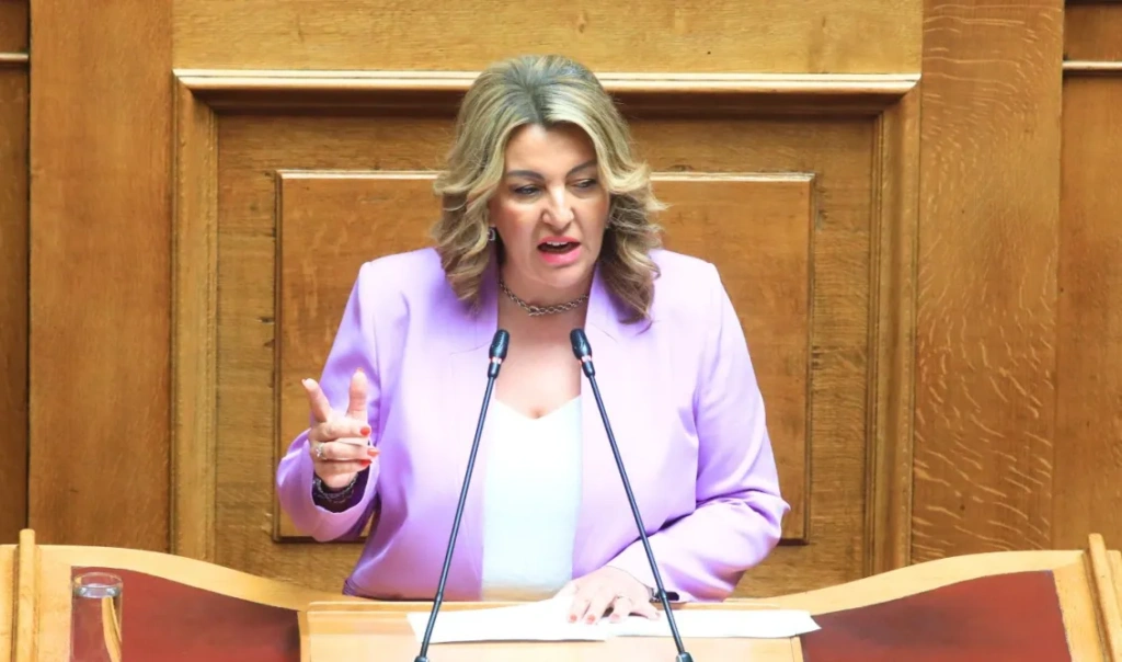 Βουλή: Η Μαρία Αντωνίου θα αντικαταστήσει τον Δημήτρη Καλογερόπουλο στην προανακριτική