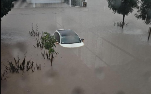 Αργεντινή: Τουλάχιστον 13 νεκροί μετά τις καταρρακτώδεις βροχές – Πάνω από 1.000 άνθρωποι έχουν εγκαταλείψει τα σπίτια τους