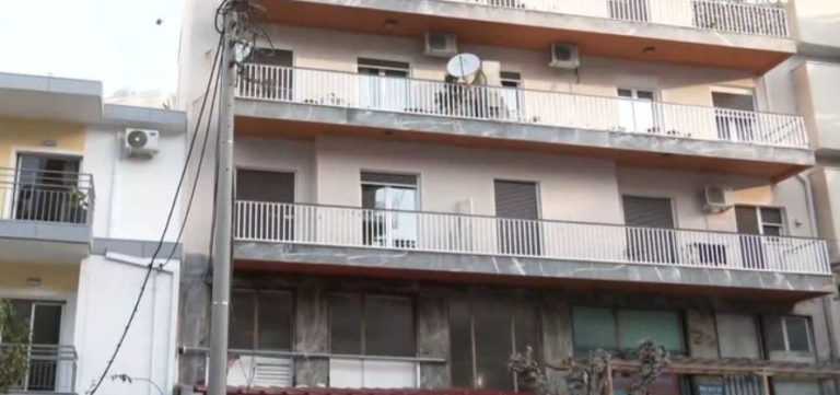 Τραγωδία στου Ζωγράφου: Ζευγάρι αυτοκτόνησε πέφτοντας απο το μπαλκόνι – Σε σοκ ο πατέρας της 46χρονης – «Τους έδινα φάρμακα και δεν τα έπαιρναν» [βίντεο]
