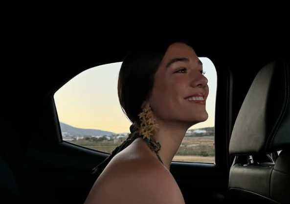 Μελίνα Νικολαΐδη: Αποθεώθηκε στο TikTok με το νέο της βίντεο να ερμηνεύει Whitney Houston [βίντεο]