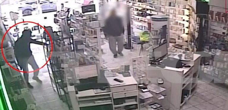 Μοσχάτο: Καρέ-καρέ η ένοπλη ληστεία σε φαρμακείο – Συνελήφθη ο 36χρονος [βίντεο]