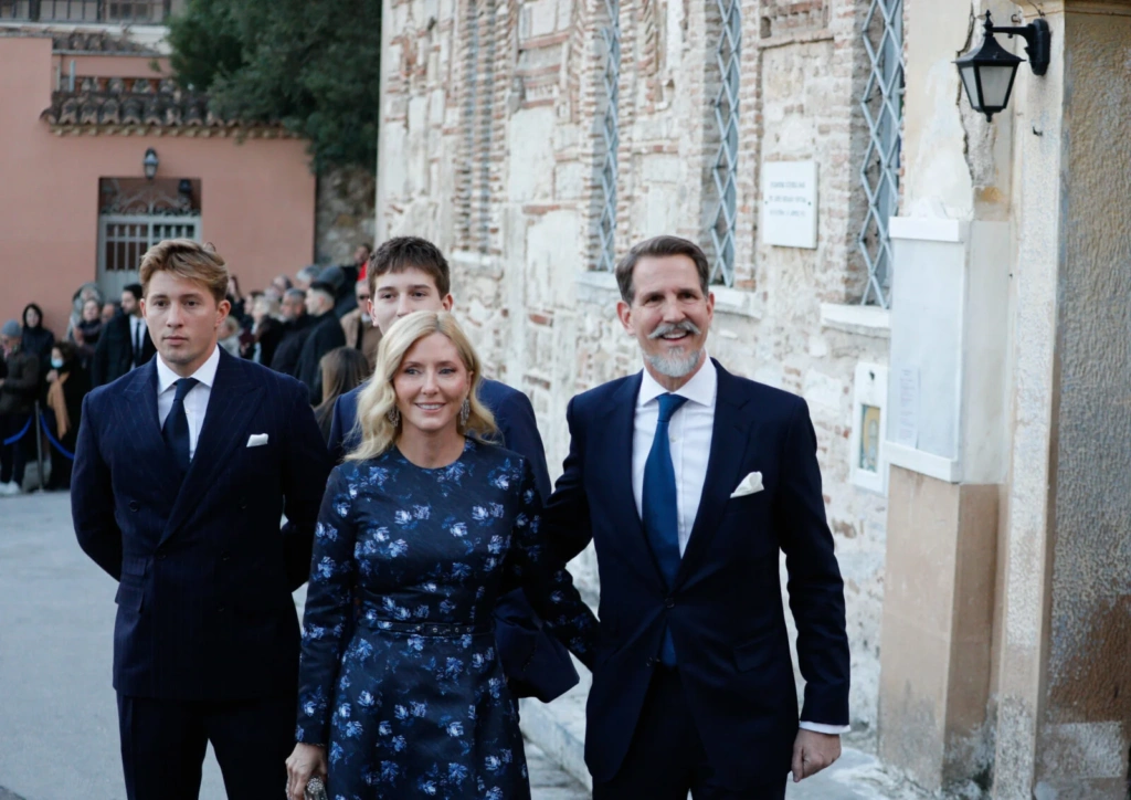 Διακοπές στον παράδεισο για τη Μαρί Σαντάλ – Φωτογραφίζεται χωρίς τον Παύλο Ντε Γκρες