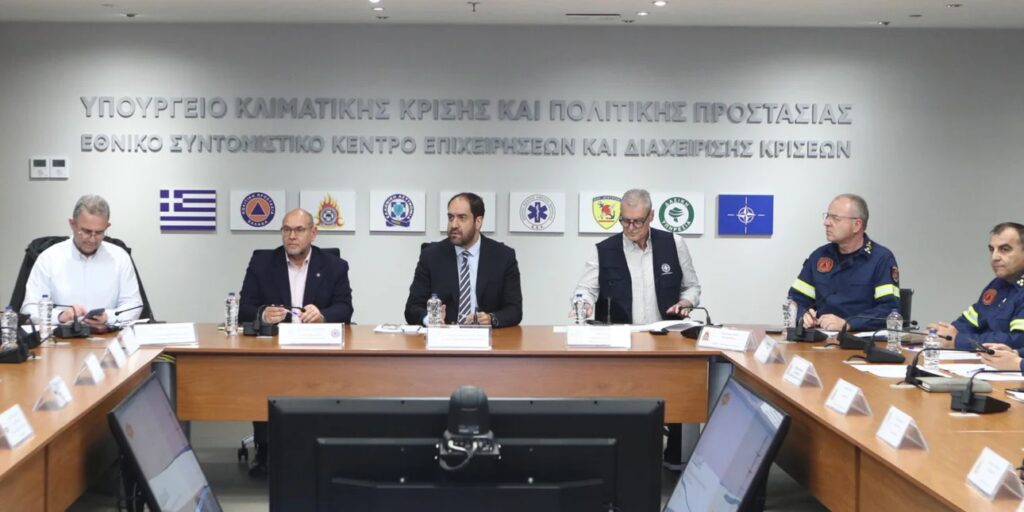 Σύσκεψη στην Πολιτική Προστασία ενόψει αντιπυρικής περιόδου – Έκκληση Κεφαλογιάννη για καθαρισ