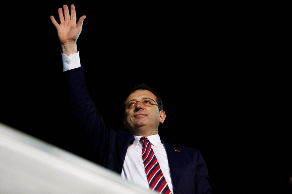 Τουρκία-Ιμάμογλου: Νέα εξέλιξη – Δεν μπορεί να θέσει υποψηφιότητα για πρόεδρος – Προς ακύρωση το δίπλωμά του