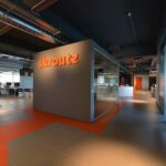 Επιτροπή Ανταγωνισμού: Για κατάχρηση δεσπόζουσας θέσης θα ερευνήσει τη Skroutz