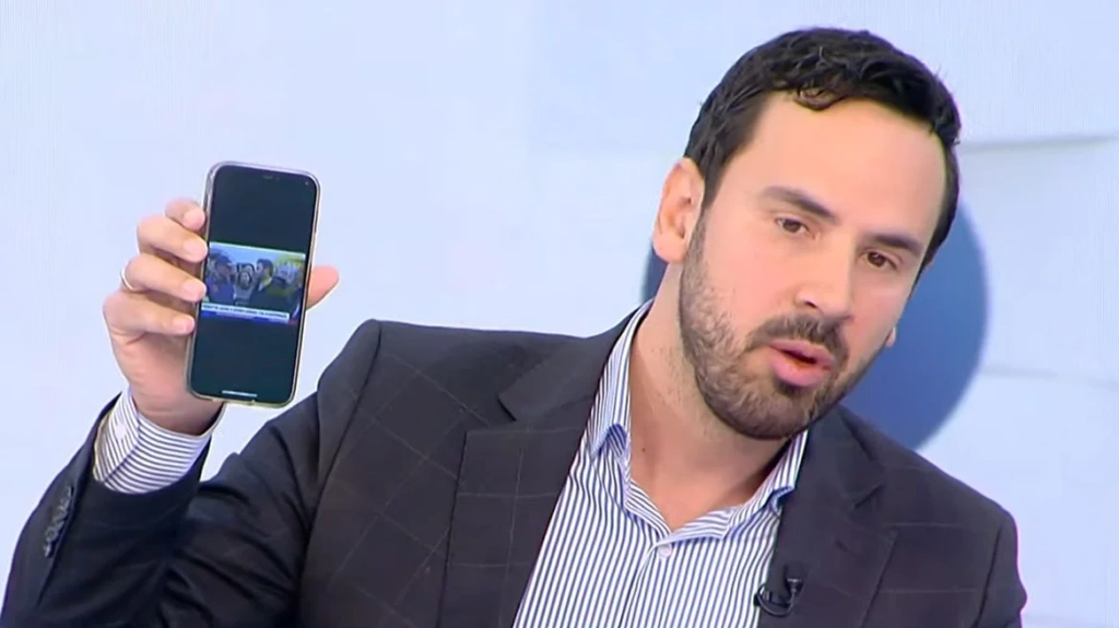 Ρωμανός: Ο Ανδρουλάκης μετέβη στα Τέμπη με τον γιατρό που ενέκρινε τη «fake» αναρρωτική στον επιθεωρητή του σταθμάρχη [βίντεο]