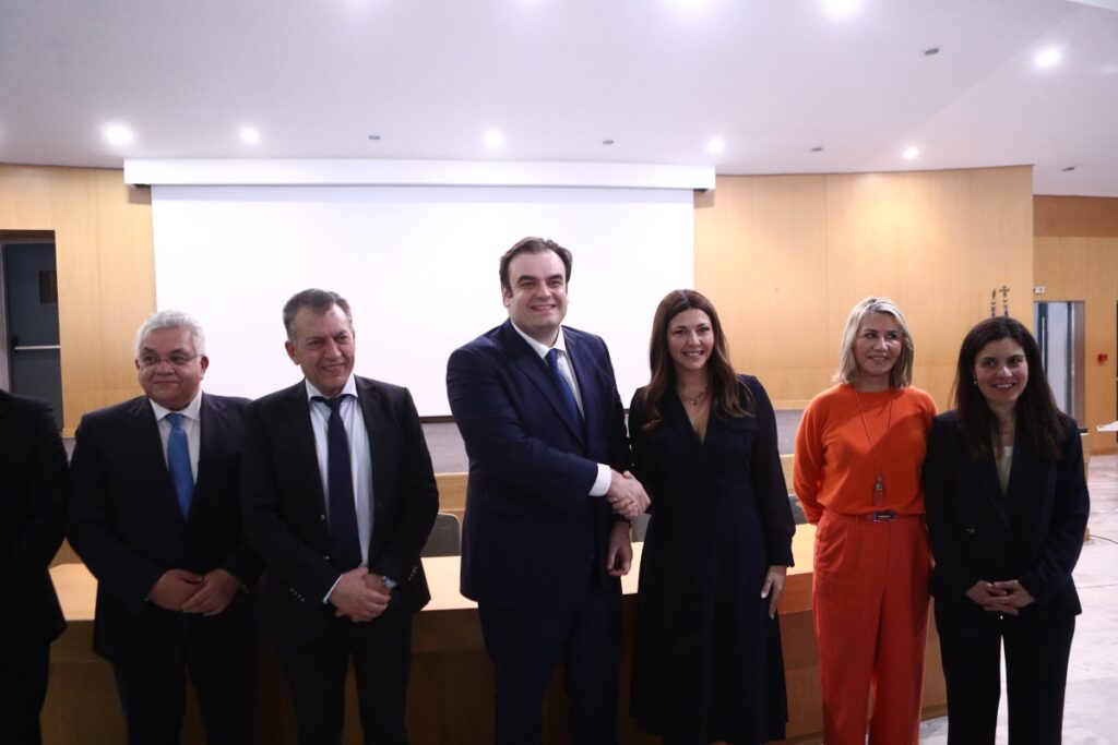 Υπουργείο Παιδείας – Ζαχαράκη: Να στραφούμε σε αρχές, πρόγραμμα σπουδών, μείωση γραφειοκρατίας