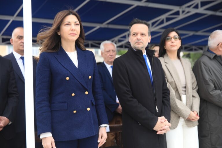 Ζαχαράκη για τη μαθητική παρέλαση: «Μεγάλη η συγκίνηση και η περηφάνεια»