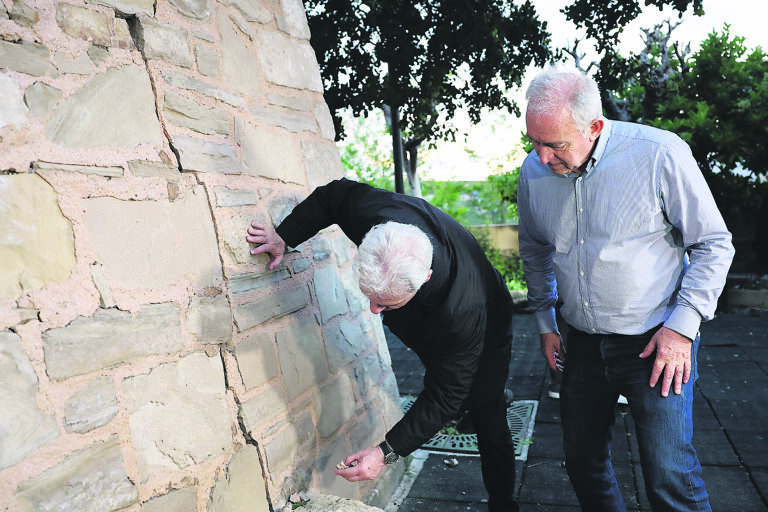 Ανησυχία για Βούτες Ηρακλείου: Ρωγμές σε σπίτια και δρόμους