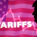 Δασμοί Τραμπ: Πώς πλήττουν τους Αμερικανούς – Θα πληρώνουν «χρυσά» Ray-ban, καφέ, sex toys και botox