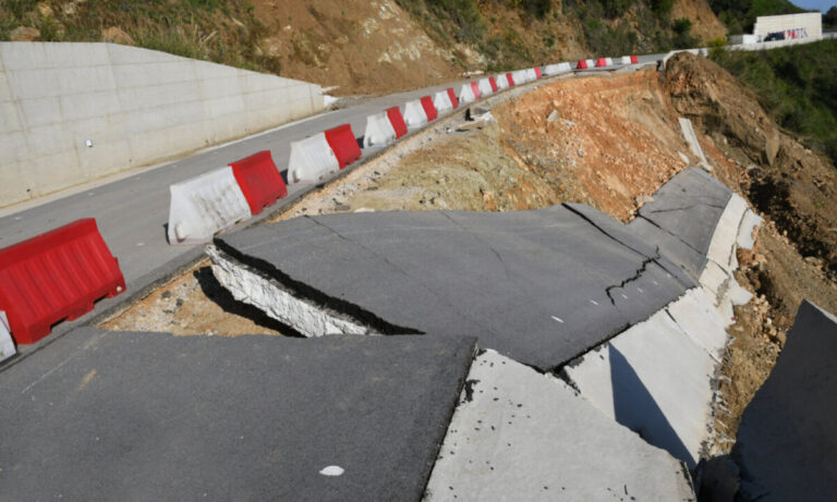 Θεσσαλία: Κατεπείγουσα προκαταρκτική εξέταση για τον νέο δρόμο που κατέρρευσε λίγους μήνες πριν παραδοθεί