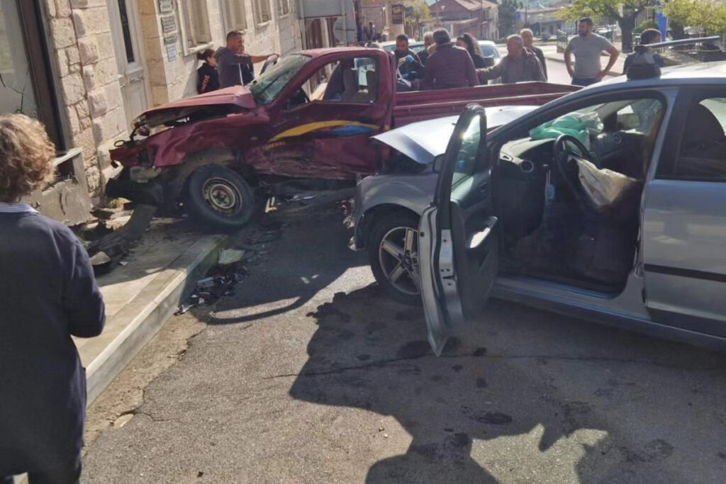 Αρκαδία: Σοκαριστικό τροχαίο δυστύχημα στο Λεβίδι – Νεκρή μία γυναίκα