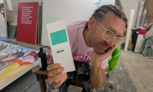 Καλλιτέχνης αναπαρήγαγε το χρώμα που ανακάλυψαν πρόσφατα επιστήμονες