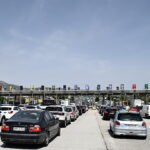 Έξοδος Πάσχα: Μαζική φυγή των Αθηναίων από την πρωτεύουσα – Σχεδόν μισό εκατομμύριο οχήματα έφυγαν από την Αττική