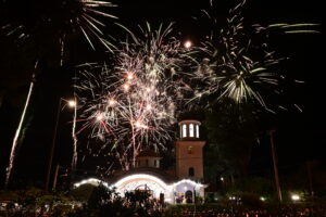 Πάσχα 2025: Με κατάνυξη γιορτάστηκε η Ανάσταση σε όλη την Ελλάδα