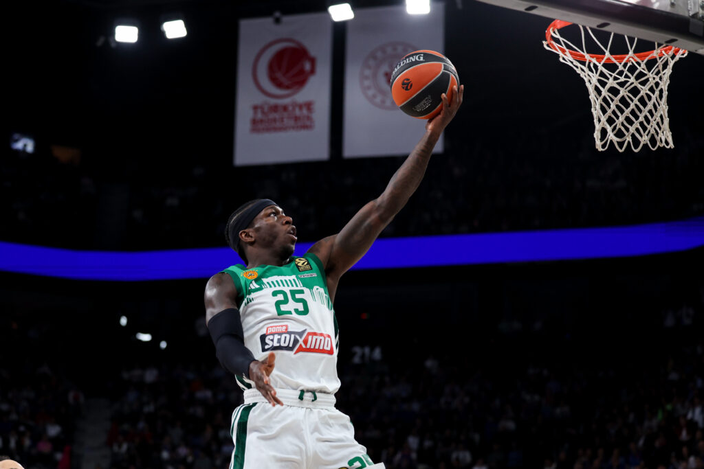 Αναντολού Εφές- Παναθηναϊκός 77-81: Οι «πράσινοι» έκαναν το break και πήραν το προβάδισμα