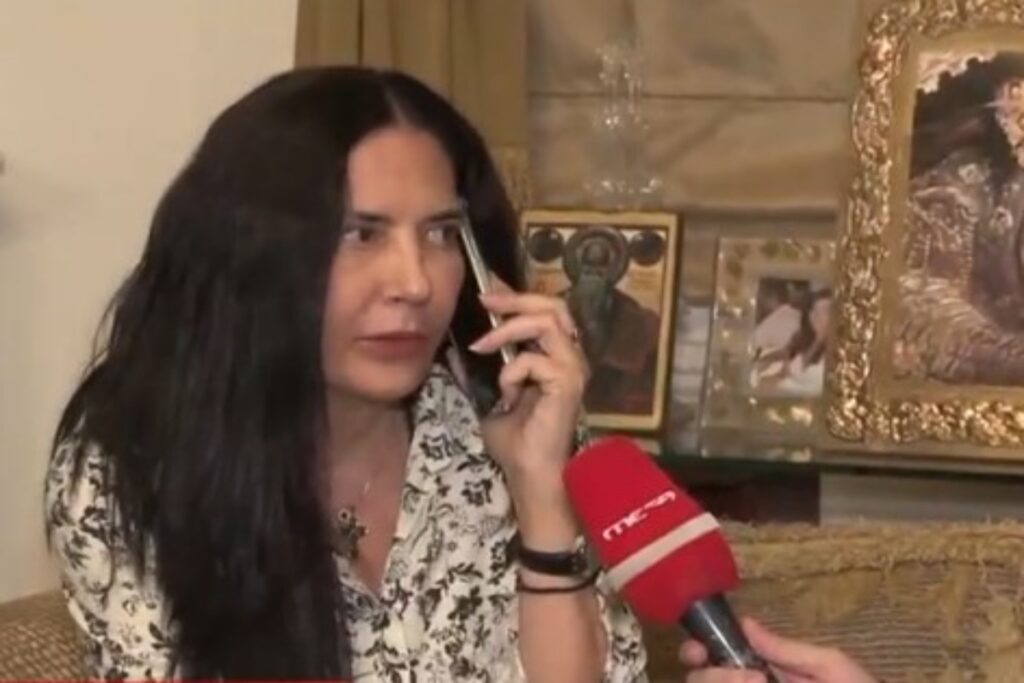 Άλιμος: «Έδωσα στον ληστή μία εικόνα της Παναγίας για να τον βοηθήσει», είπε η σύζυγος του επιχειρημ