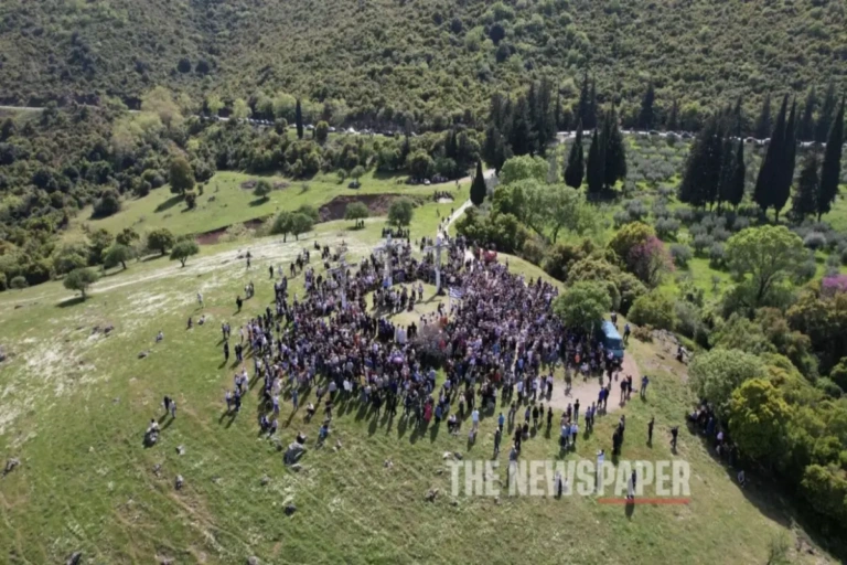 Μαγνησία: Συγκίνηση στην αναπαράσταση της Αποκαθήλωσης στην Παναγία Ξενιά