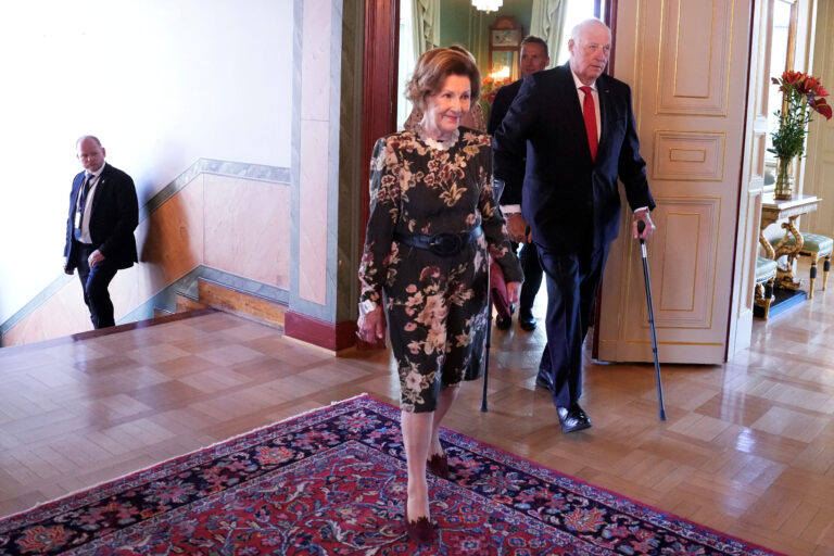 Σκάνδαλο στη Νορβηγία: Η δημόσια τηλεόραση «πέθανε» τη βασίλισσα Σόνια